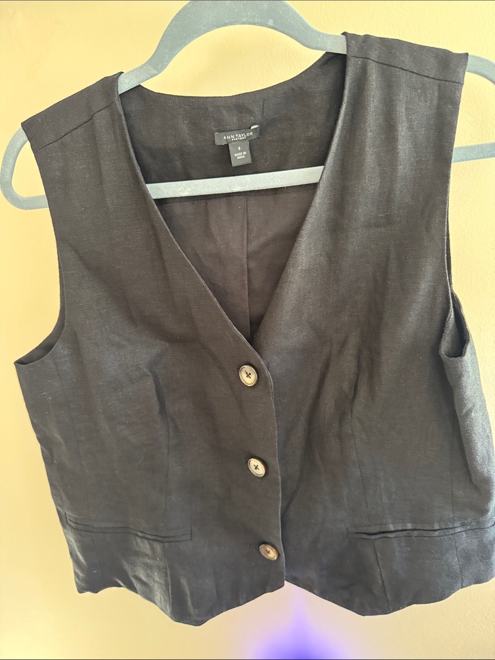 Ann Taylor Factory Woman Black Linen Button-Front Vest size 8